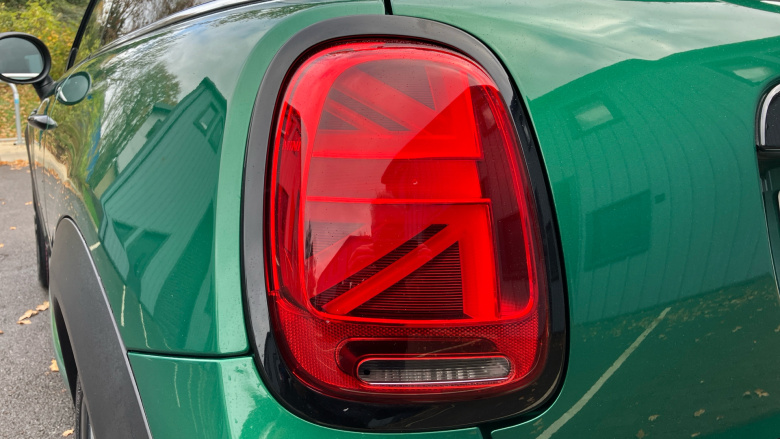 MINI Hatchback 1.5 Cooper Sport 3dr Auto Petrol Hatchback